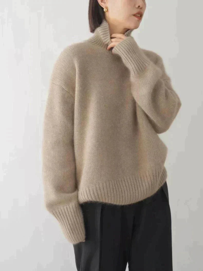 Isabella - Elegant Turtleneck