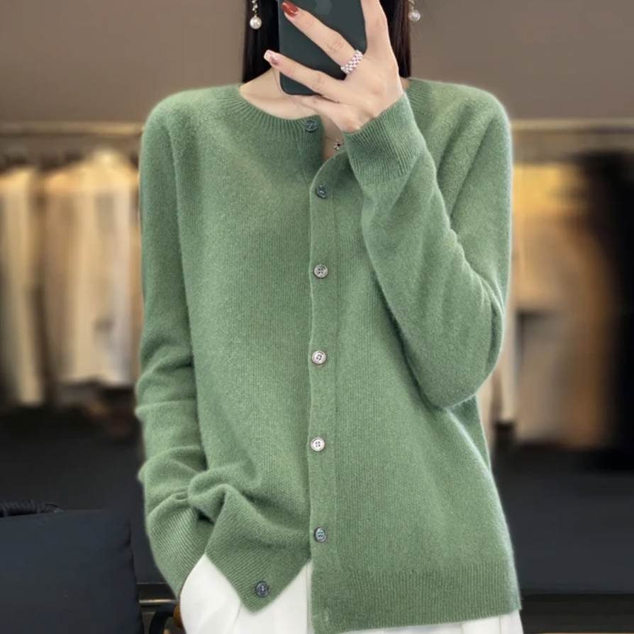 Anna - Elegant Wool Cardigan