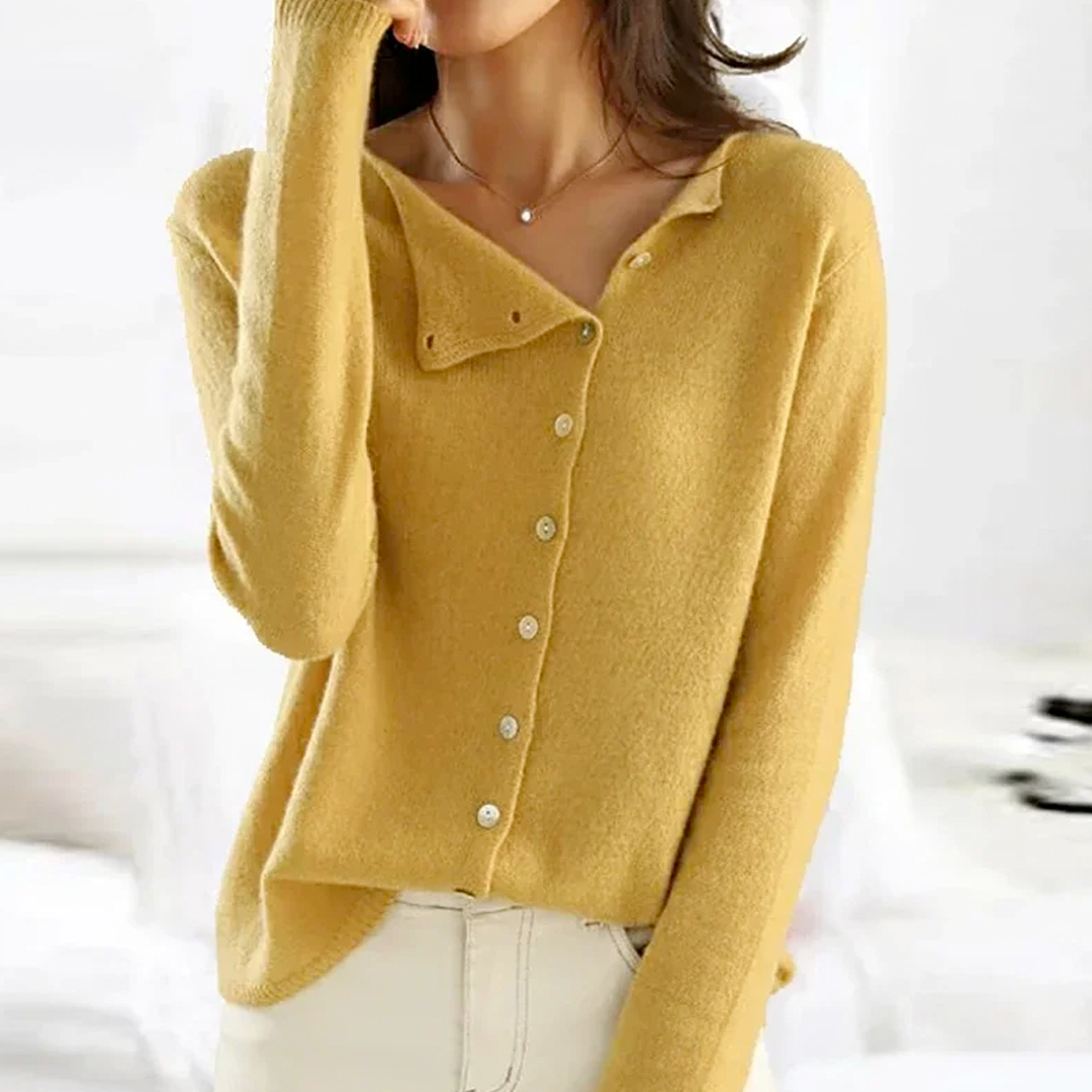 Gia - Elegant Buttoned Vest