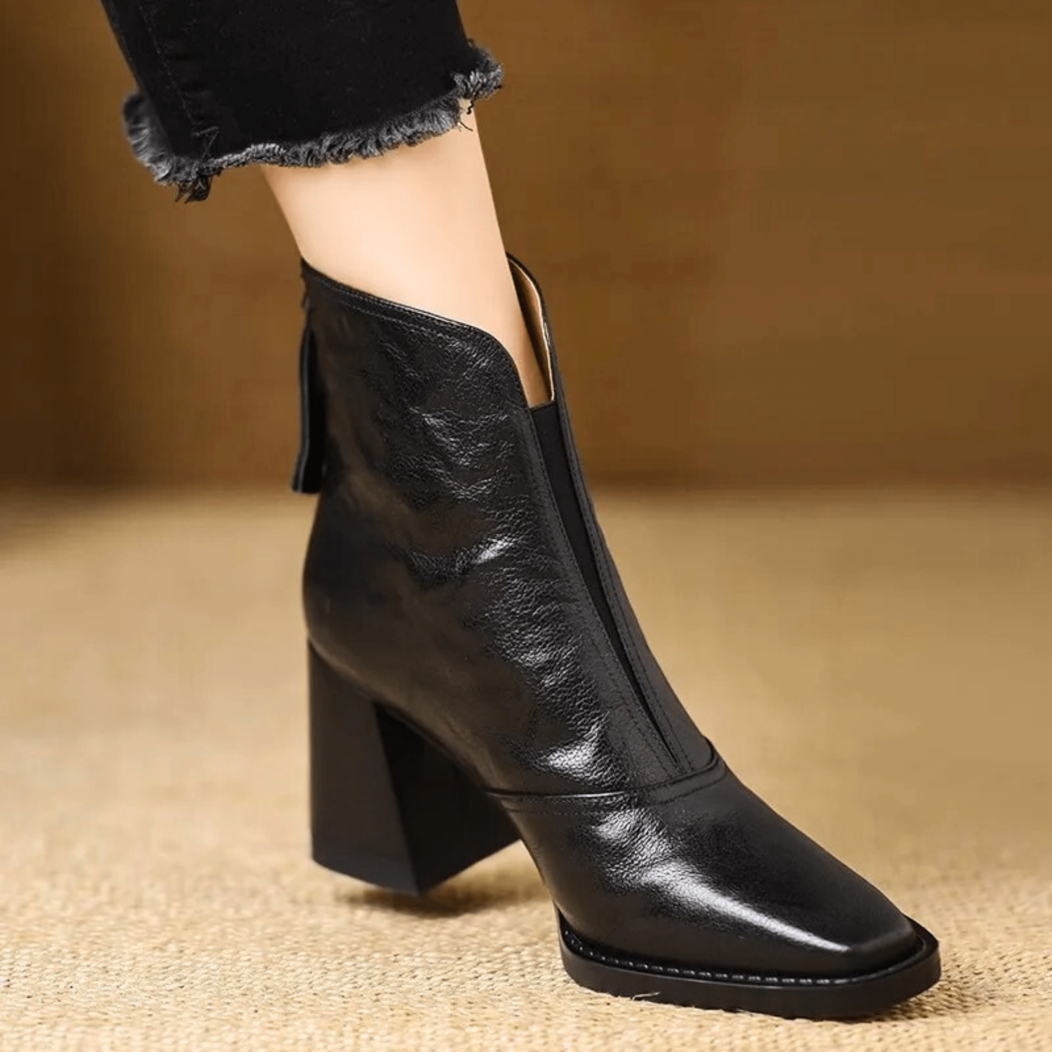 Tynah | Orthopedic Boots