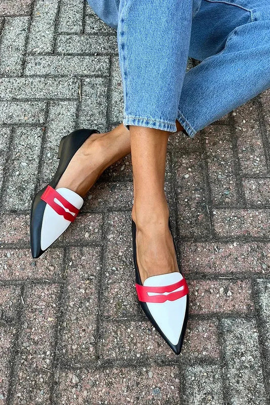 Dara | Loafers with Belts