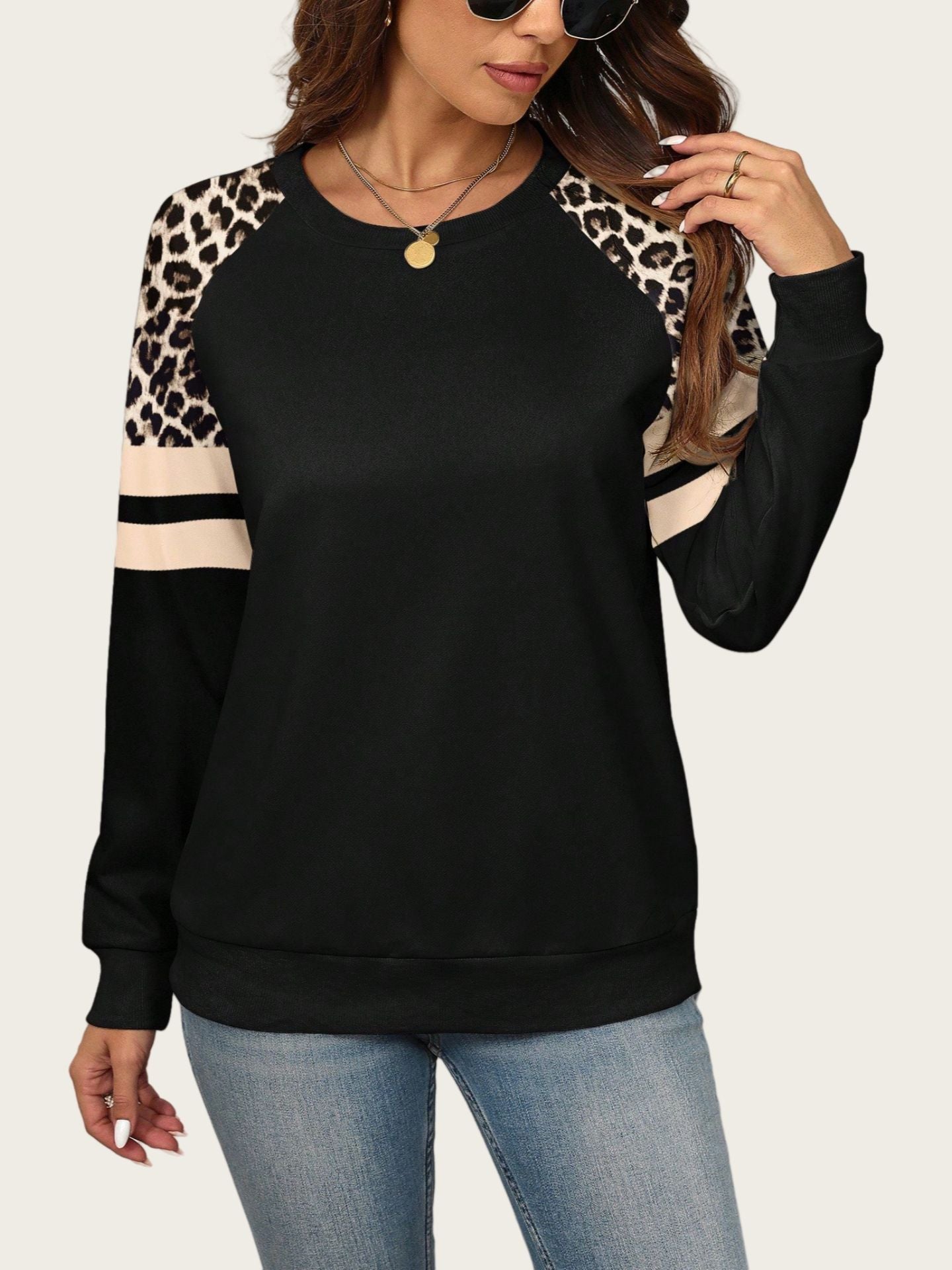 Lydia™ | Chic Leopard Patch Sweatshirt