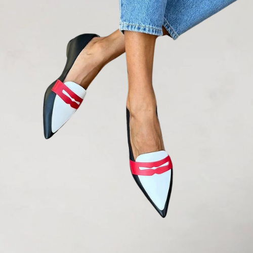 Dara | Loafers with Belts