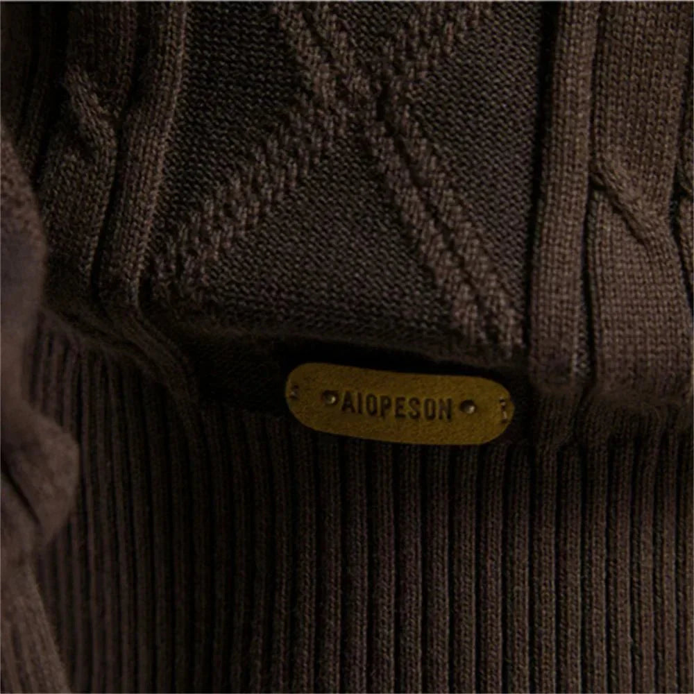 William | Men's cardigan with button placket