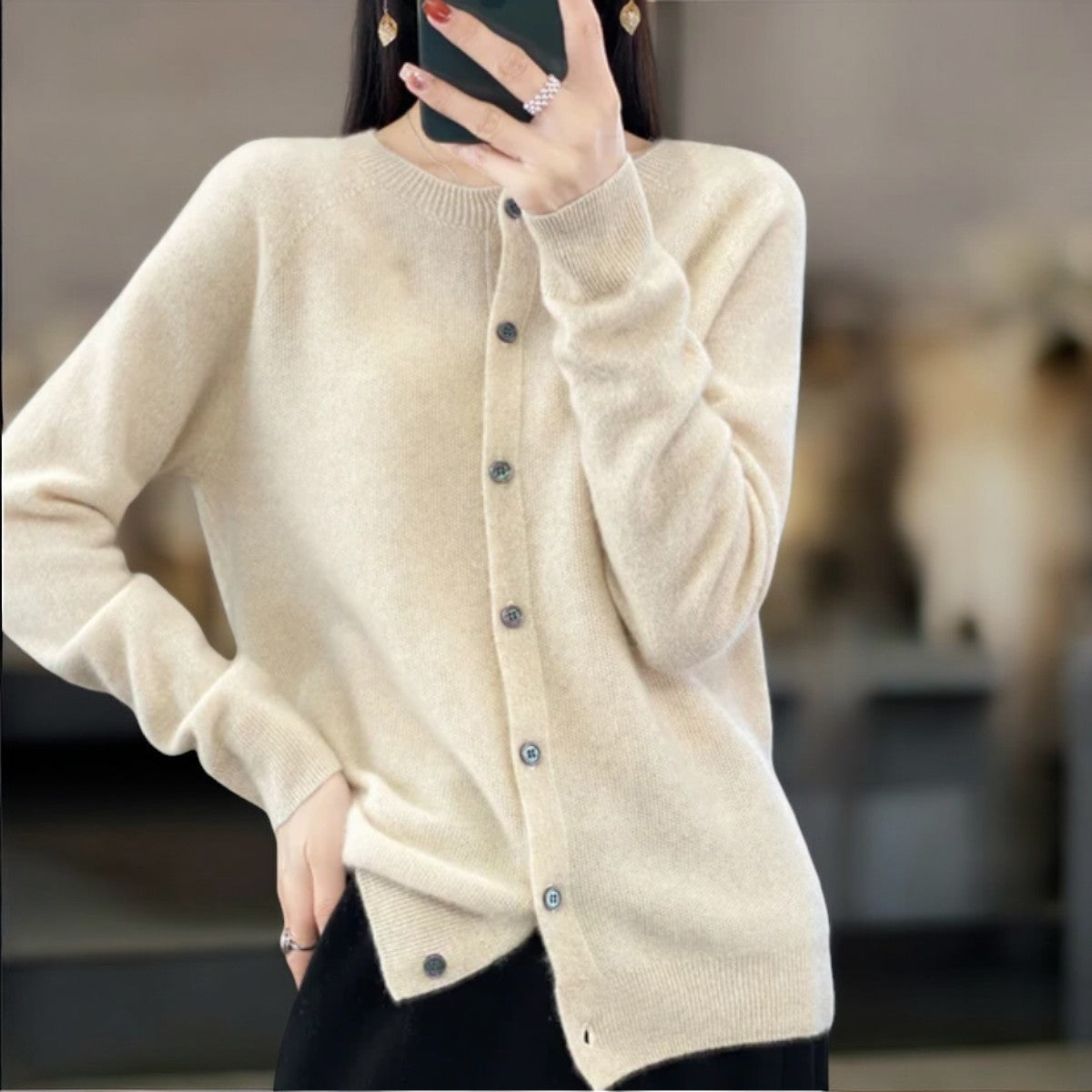 Anna - Elegant Wool Cardigan