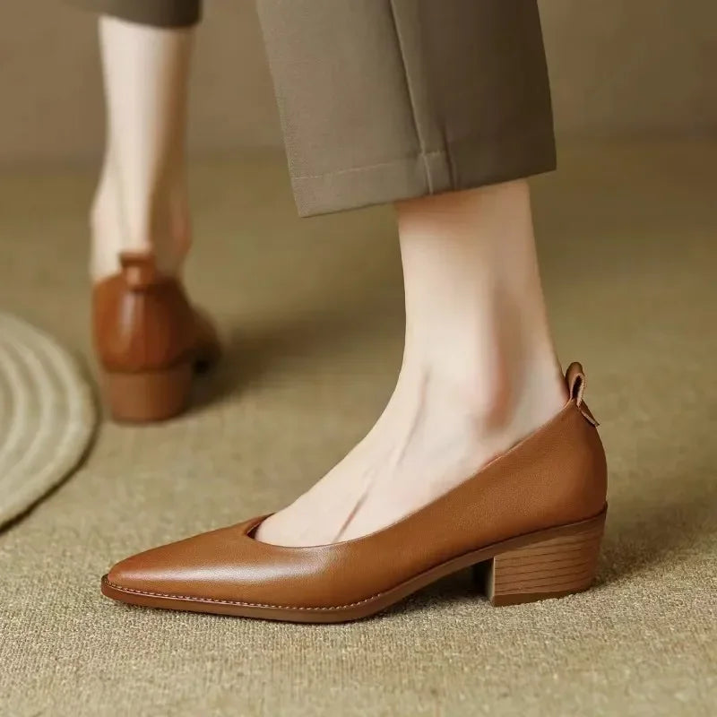 Helen™| Classic Pumps