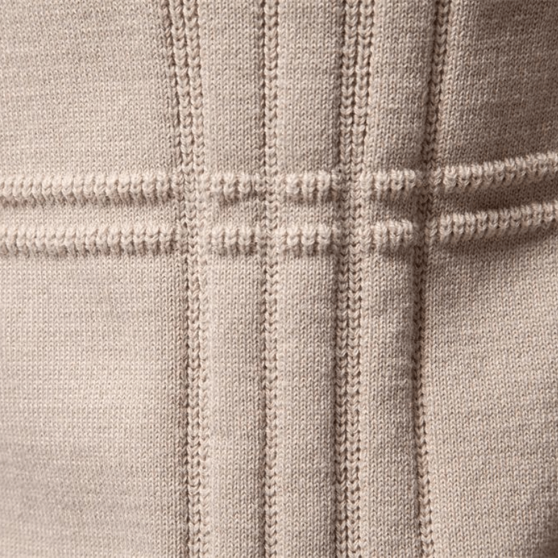 Logan | Stylish men's pullover with a plaid design