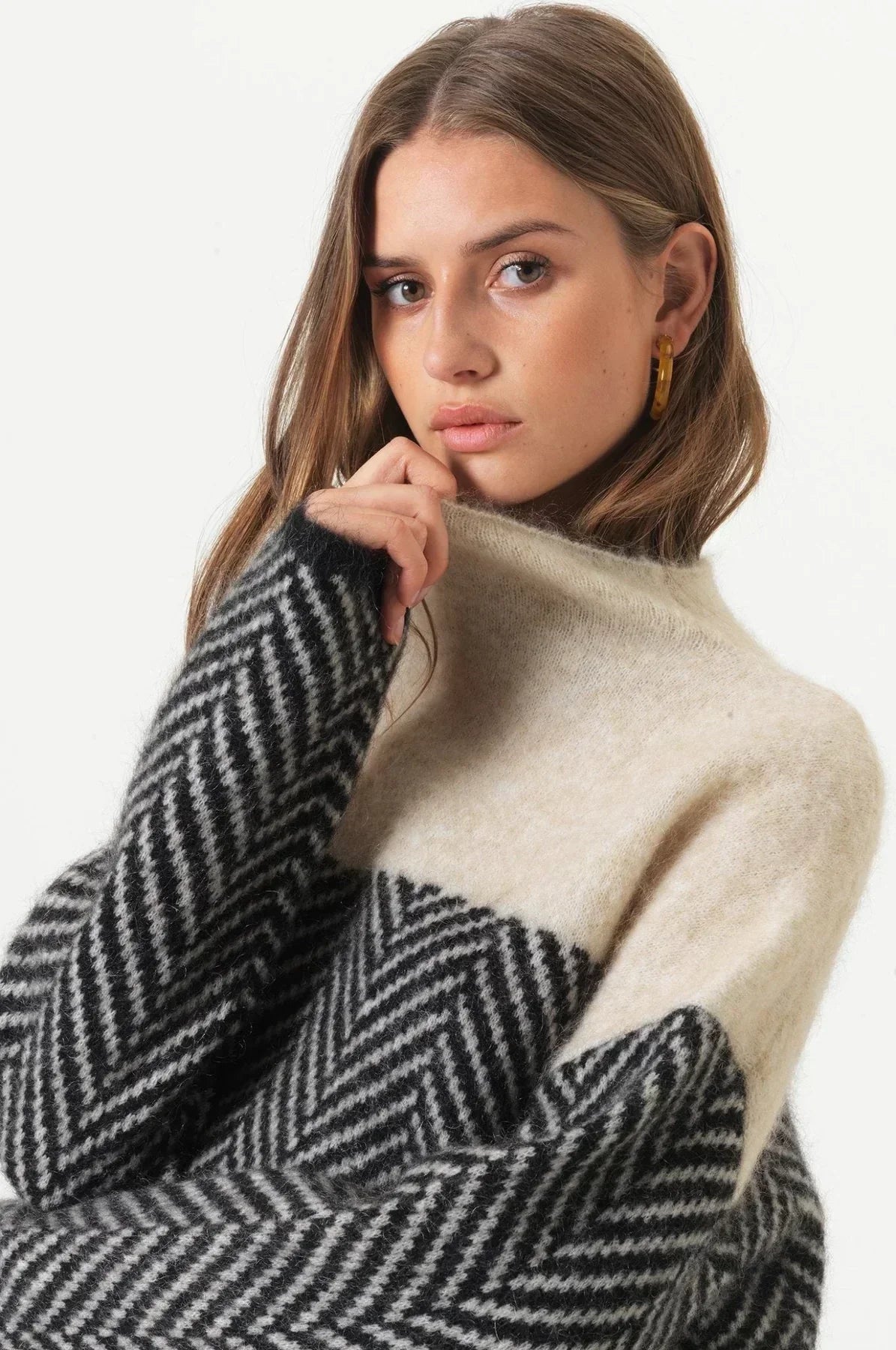 Gia - Elegant Pullover